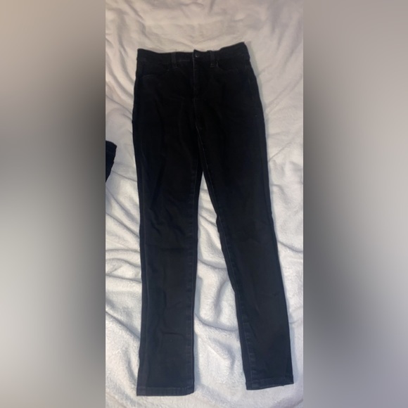 ❤️SOLD❤️Jean bundle - Picture 3 of 11